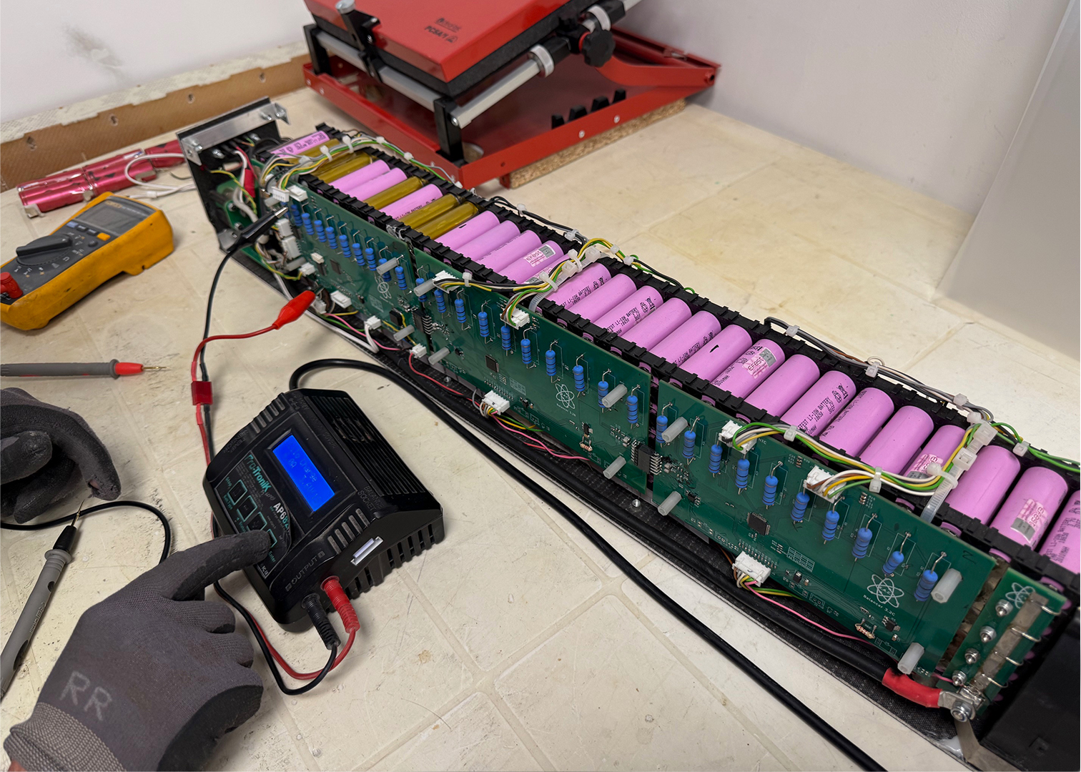 Contrôle des batteries.